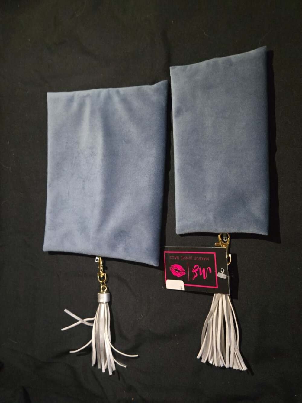 Makeup Junkie Bags Ice Gray Velvet 2-Piece Cosmetic Bag Set | NWT & NWOT | - Picture 3 of 9